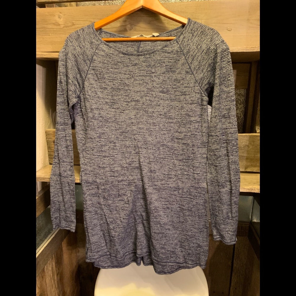 Athleta long sleeve Navy Heather knit top